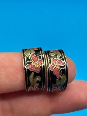 Black clossione Earrings